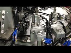 Machine d'assemblage de lancettes de sécurité