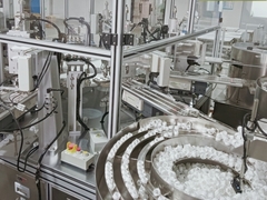 Fonctionnement stable positionnement précis pour la machine d'assemblage d'hélicoptère à capuche automatique de lait