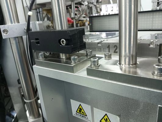 Un bon prix. Machine d'assemblage de fournitures quotidiennes en acier inoxydable ODM automatique en ligne
