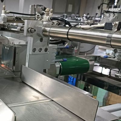 Un bon prix. Machine d'assemblage de capuchons à servomoteur en ligne