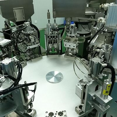 Un bon prix. PLC contrôle machine de couverture automatique machine d'assemblage sur mesure en acier inoxydable en ligne