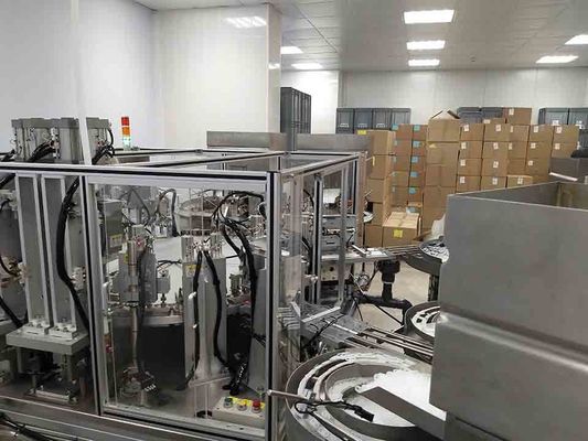 Un bon prix. Machine d'assemblage de plaque de soudage rotative automatique 50 Hz en ligne
