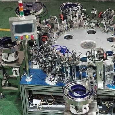 Un bon prix. Machine d'assemblage de produits médicaux CE pour les aiguilles et le moulage par injection en ligne