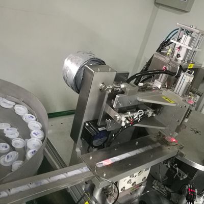 Un bon prix. Machine d'étiquetage automatisée à contrôle PLC Haute efficacité en ligne