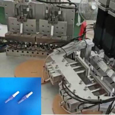Un bon prix. Production de plateaux tournants ou de lignes de boucle personnalisables pour connecteurs sans aiguille pour perfusion avec machine d'assemblage de produits médicaux en ligne