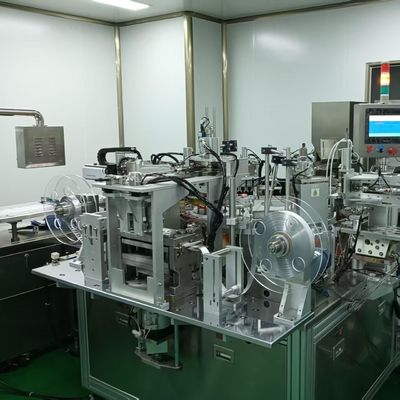 Un bon prix. Machine d'assemblage de capuchon à iode et machine à ampoules en une seule machine à haut rendement en ligne