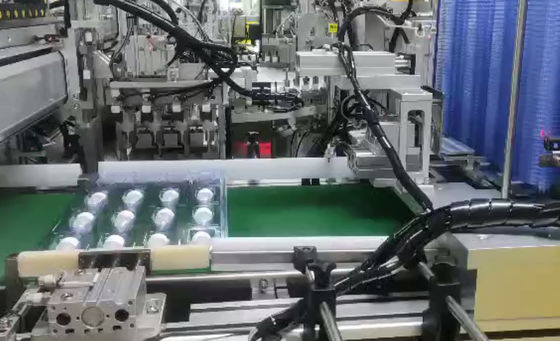 Un bon prix. Système de contrôle PLC et interface homme-machine pour un fonctionnement facile avec la machine d'assemblage de produits médicaux pour écouvillons nasaux en ligne