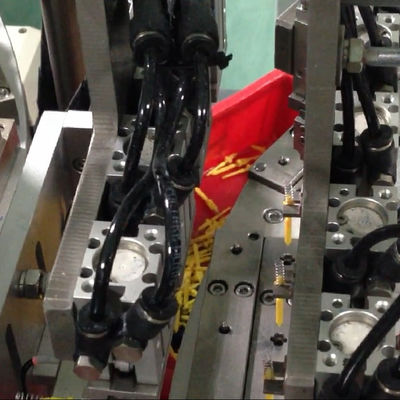 Un bon prix. Machine d'assemblage automatique pour les aiguilles de prélèvement sanguin Opération de type carrousel en ligne