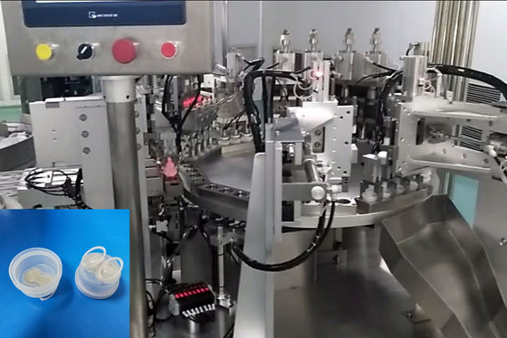 Un bon prix. Machine d'assemblage automatique à pellicule pour perfusion intraveineuse en ligne