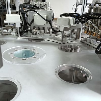 Un bon prix. Machine d'assemblage automatisée de bouchons de film pour perfusion, fonctionnant avec un seul opérateur, économie de main-d'œuvre en ligne