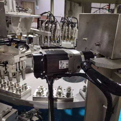 Un bon prix. Machine d'assemblage de bouchons Euro pour bouchons en feuille pour perfusion IV en ligne