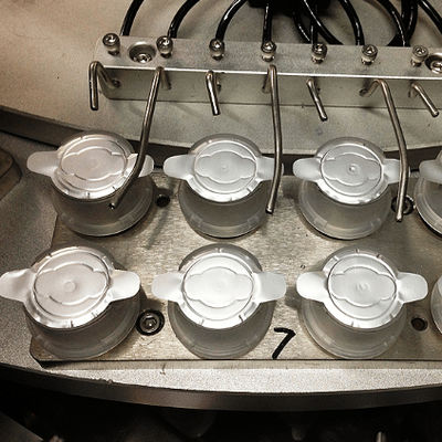 Automatic Euro Cap Assembly Machine for IV Infusion Bottles