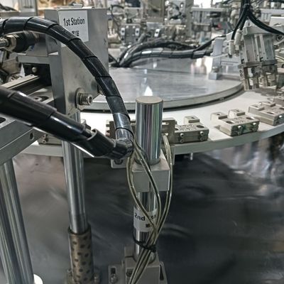 Un bon prix. OEM ligne de production de lancettes de sécurité PLC contrôle de machine de moulage par injection médicale en ligne