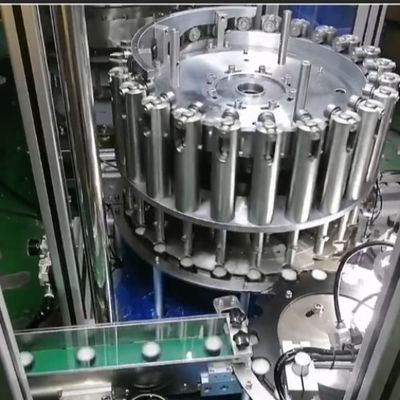 Machine de revêtement de bouchon à grande vitesse pour le remplissage précis des joints sur la fabrication de bouteilles
