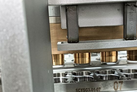 Un bon prix. Machine d'assemblage de produits de première nécessité pour les bouchons de sécheur, remplissage et scellement automatiques et personnalisables pour les produits pharmaceutiques et les soins de santé en ligne