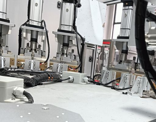 Machine d'assemblage de produits de première nécessité Remplissage et scellement automatique des capsules et des noyaux des sécheurs Personnalisable Garantie 1 an