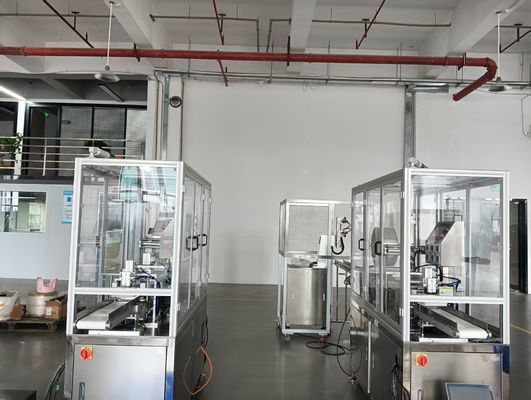 Un bon prix. Machine d'emballage automatique à servomoteur pour un accrochage précis et aucune fuite de matériaux pendant le traitement en ligne