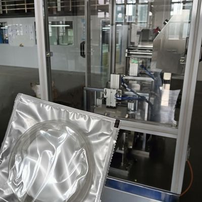 Un bon prix. Machine d'emballage de produits médicaux et d'hygiène jetables en ligne