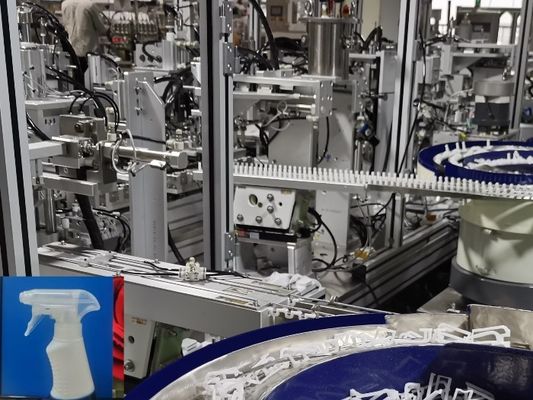 Machine d'assemblage de produits de première nécessité à haute performance pour les pulvérisateurs d'eau et les pulvérisateurs à déclencheur
