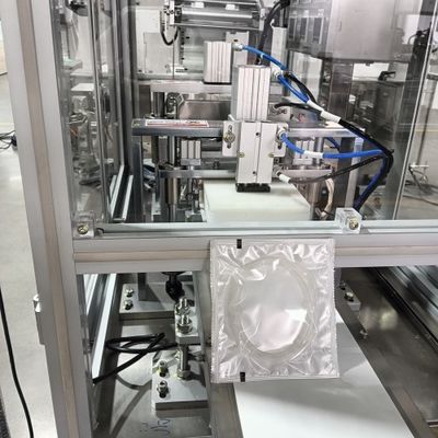 Un bon prix. Machine d'emballage d'amplificateurs de bouche et de produits d'hygiène à usage unique en ligne