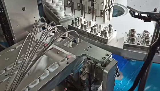 Un bon prix. Machine d'assemblage Euro Cap pour l'assemblage automatique de capsules en papier peel facile pour sacs et bouteilles de perfusion intraveineuse en ligne