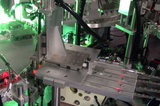 Un bon prix. Facilité d'utilisation pour l'opérateur sans exigences techniques élevées dans le montage de produits médicaux Machine pour le montage de tampons nasaux en ligne