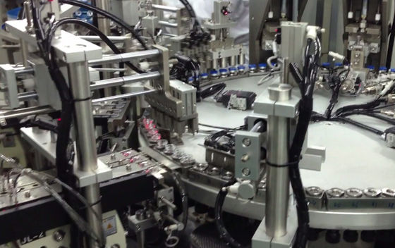 Un bon prix. Machine d'assemblage de produits médicaux à servomoteur pour sacs souples non en PVC et capuchons en aluminium-plastique en ligne