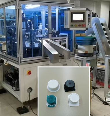 Un bon prix. Machine d'assemblage non standard automatisée à capuche Tetra adaptée aux exigences du client Opération de carrousel en ligne
