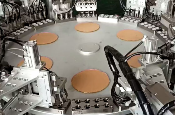 Un bon prix. Machine d'assemblage Euro Cap en acier inoxydable pour sacs et bouteilles de perfusion en plastique IV conforme à l'ISO et aux BPF en ligne