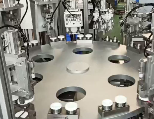 Un bon prix. Machine d'assemblage de produits de première nécessité de grande capacité pour les bouchons à soupape, les bouchons de sauce soja, les bouchons de bouteilles et plus 4500-15000 pièces/heure en ligne