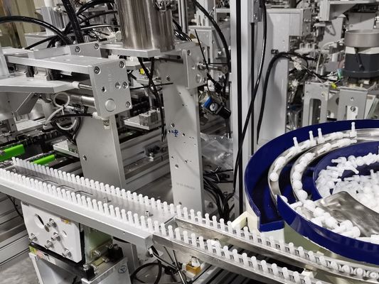 Machine d'assemblage de produits de première nécessité à haute performance pour les pulvérisateurs d'eau et les pulvérisateurs à déclencheur