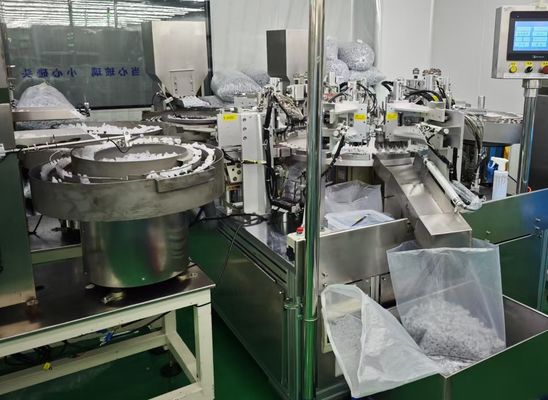 Un bon prix. Moins de bruit et une vitesse plus élevée Euro Cap Assemblage Machine pour le soudage à ultrasons de haute efficacité de multi-pièce caps en plastique en ligne