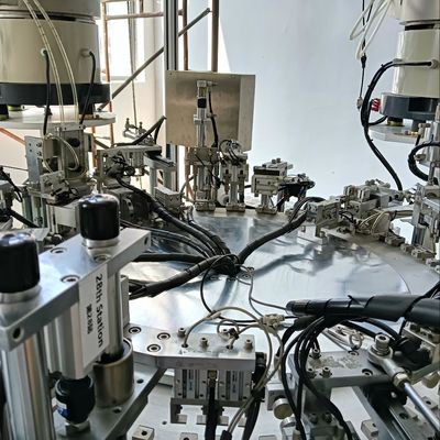 Un bon prix. Indice de mouvement déclenché automatique non standard Aiguilles de prélèvement sanguin Stable contrôlé par PLC Opéré à distance en ligne