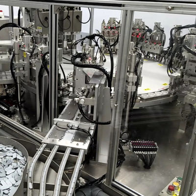 Un bon prix. Machine d'assemblage automatique de bouchons Euro PLC avec écran tactile en ligne