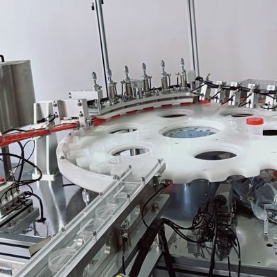 Un bon prix. Machine de visage et d'emballage de tasses de collecte d'urine à haute performance, fonctionnement efficace, taux de passage élevé, servo-conduite en ligne