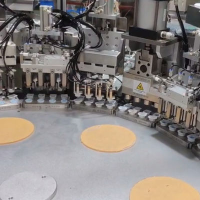 Un bon prix. Machine d'assemblage de produits Heli Cap 3 pièces avec écran tactile en ligne