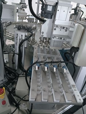 Un bon prix. Machine d'assemblage de capuchons, de capuchons pour lait et de capuchons pour jus en ligne