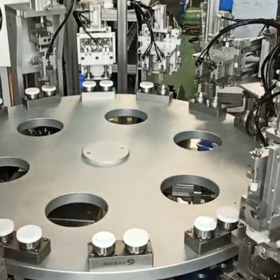Un bon prix. Machine à vis automatique à capuche à commande PLC 2500-12000 pièces/h en ligne