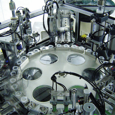 Un bon prix. Machine automatique d'assemblage des capsules Euro 4000-12000 capsules/heure 380V en ligne
