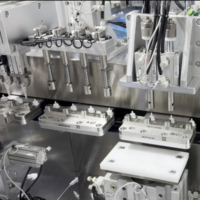 Un bon prix. Machine d'assemblage de pompe à lotion entièrement automatique avec 4500 pièces/heure Capacité 99% taux satisfaisant et 1 an de garantie en ligne