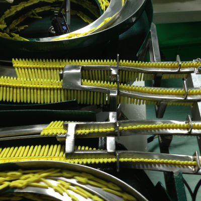 Un bon prix. Ligne de production de lancettes de sécurité automatique avec 220V de tension AC380V de puissance et 1 an de garantie pour la fabrication de dispositifs médicaux en ligne