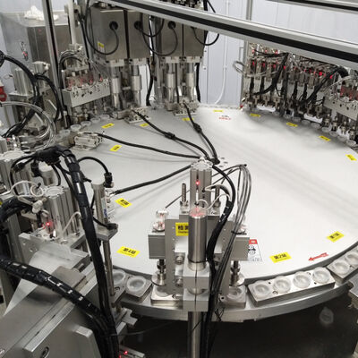 Un bon prix. Machine d'assemblage Euro Cap avec une capacité de production de 4500-22000 par heure, taux de qualification de 99% et contrôle PLC pour les capsules d'infusion en ligne