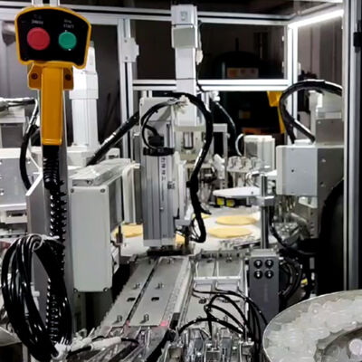 Un bon prix. Machine d'assemblage de bouchons CRC à vitesse réglable avec écran tactile et taux de qualification de 99 % pour les bouchons dessiccateurs en ligne